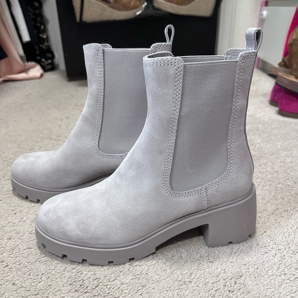 Steve Madden Haylan Gray Suede Heeled Chelsea Boot 11 NWOT